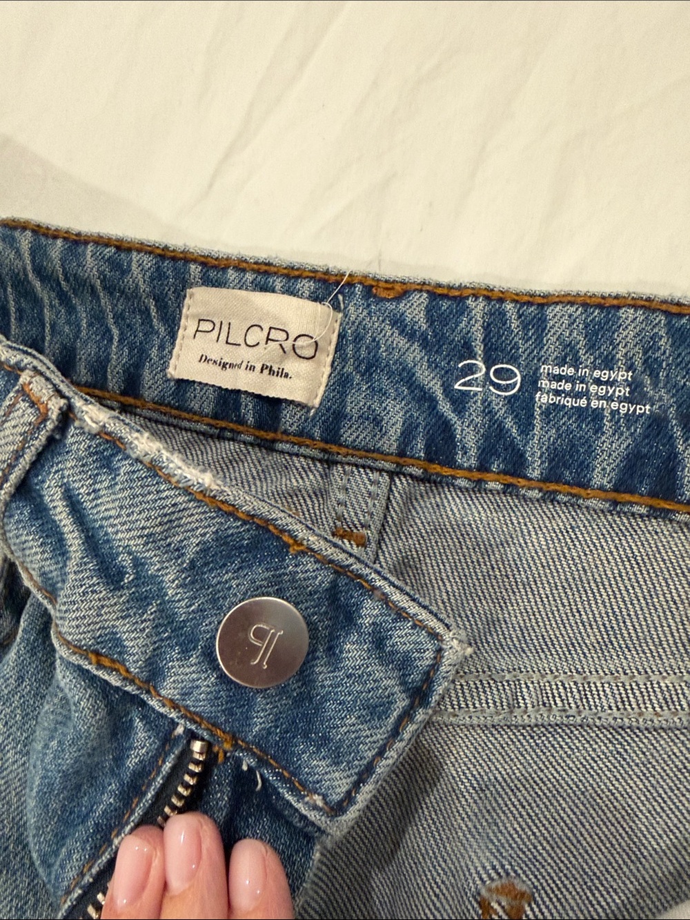 Pilcro Wide-Leg High-Rise Jeans in Medium Blue - Picture 4 of 10